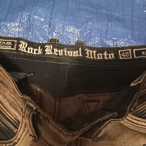 Rock Revival Moto Biker Tapered Faded Tan Leg Jeans “Elliot” Great Condition - Picture 9 of 11